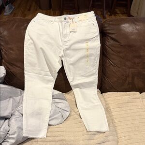 a.n.a Women's Straight Leg White Jeans